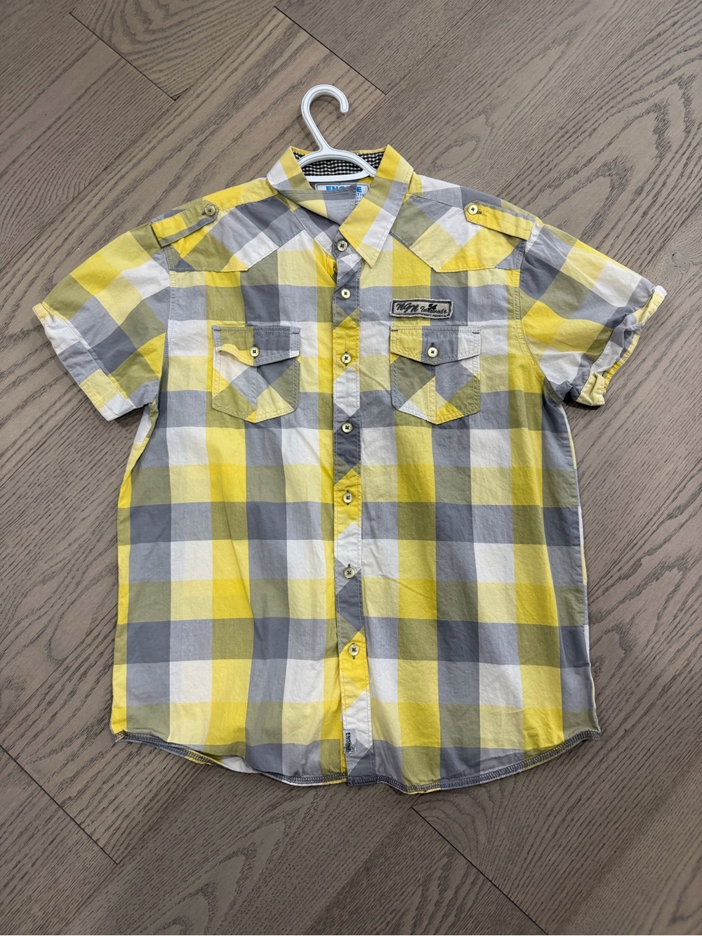 Men's Yellow & Gray Plaid Short-Sleeve Button-Up Shirt